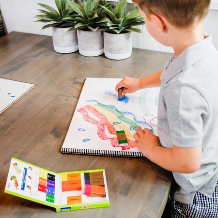 Zestaw 8 kwadratowych kredek dla dzieci, Kitpas