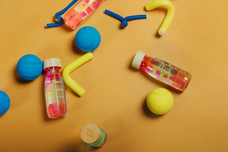 Petit Boum, Butelka sensoryczna, dwufazowa MOVE SPIRALA różowa