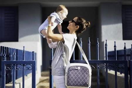 Benbat Walizeczka i Krzesełko 2w1 YummiGo Stone Arbor