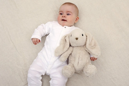 Cloud b® LoveLight Buddies Billy Bunny™ - Szumiący Królik z czujnikiem ruchu i pozytywką