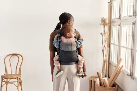 BABYBJORN - nosidełko Harmony 3D Mesh, Antracyt + śliniaczek do nosidełka Harmony