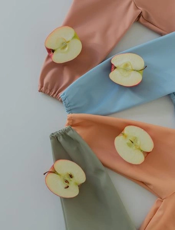 Baby Livia Śliniak z rękawkami Peach Miś 303-13