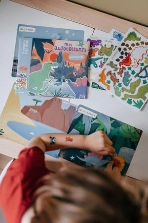 Auzou Naklejki z planszami Dinozaury 3+ 502399