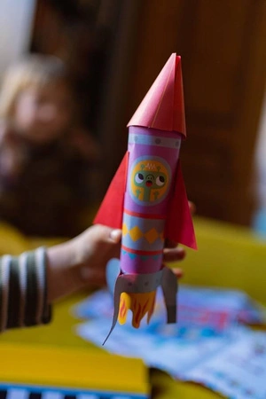 Zestaw kreatywny Papierowe rakiety z wyrzutnią 7+, Janod