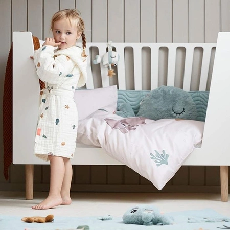 Done by Deer Ochraniacz do Łóżeczka Pikowany Waves Blue