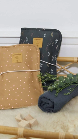 Lassig Casual Label Przewijak podróżny z etui na akcesoria Blobs forest