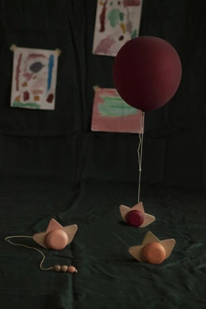 Statek na kółkach, róża, Babai