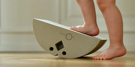 Kurczak bObles Sand grey, Zabawka do ćwiczenia równowagi