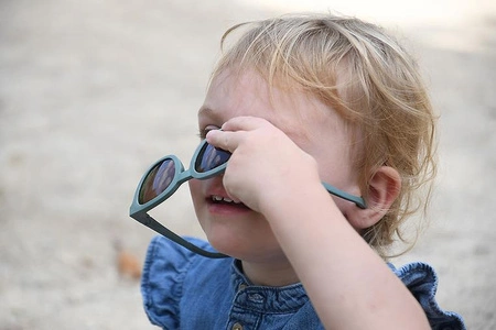 Beaba Okulary przeciwsłoneczne dla dzieci 2-4 lata Bright - Smokey green