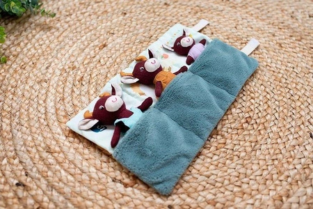 LILLIPUTIENS Mini - przytulanki rodzina krówek z rozkładaną matą Krówka Rosalie 2 lata+