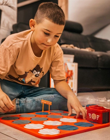 WOOPIE Interaktywny Tor Samochodowy Straż Pożarna Układanka + Elektryczne Auto 34 el.