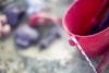 Składane wiaderko do wody i piasku Scrunch Bucket - Lila