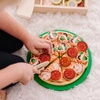 Pizza Party drewniana pizza z dodatkami 50533 Melissa & Doug, zabawa w gotowanie