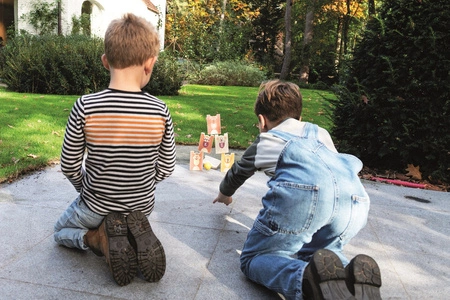 SCRATCH, 2 w 1 piramida i drewniane kręgle - Dzikie zwierzęta