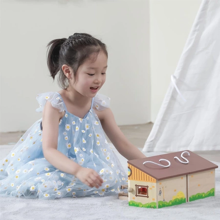 VIGA Drewniana Stadnina dla Koni w Walizce