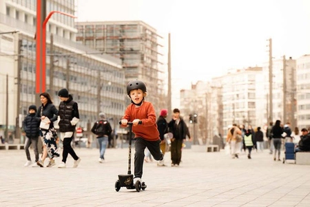 SCOOTANDRIDE Highwaykick 2 Lifestyle Hulajnoga trójkołowa balansowa z zamykanym schowkiem 2+ Black & Gold EDYCJA LIMITOWANA