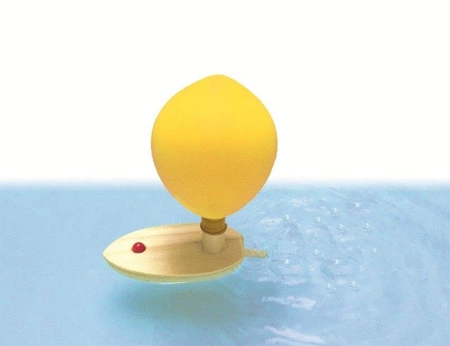 Drewniana łódka, 3 balony