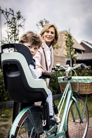 Fotelik row. Bobike GO na bagażnik Macaron Grey