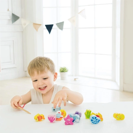 CLASSIC WORLD Drewniane Klocki do Nawlekania Zwierzęta Wodne 13 el.