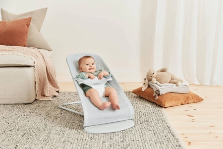 BABYBJORN - leżaczek BALANCE SOFT MESH - Szary/Biały