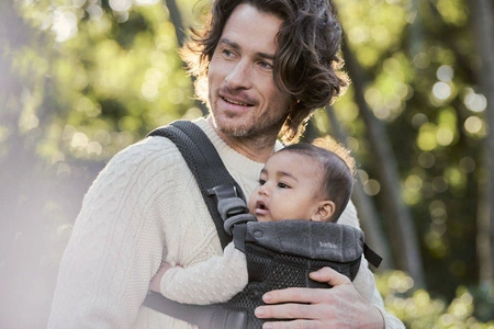 BABYBJORN - nosidełko Harmony 3D Mesh, Czarny