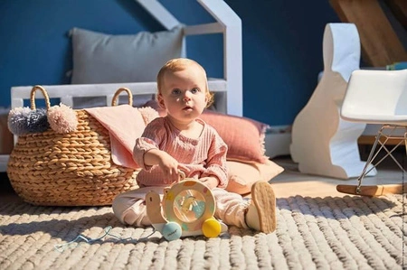 Drewniany ślimak do ciągnięcia z cymbałkami i bębenkiem Pure, Janod