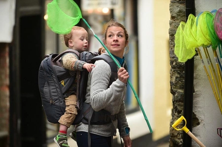 Nosidełko turystyczne LittleLife Traveller S4