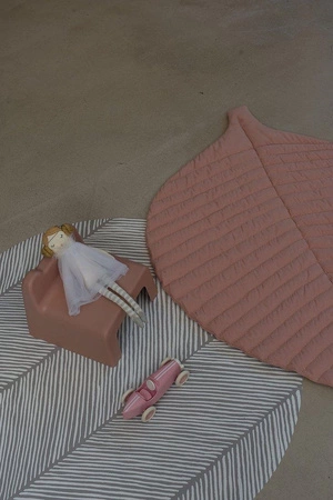 TODDLEKIND Mata do zabawy z bawełny organicznej w kształcie liścia Leaf Mat Sea Shell