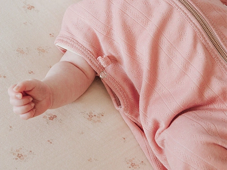 Letni śpiworek bambusowy TOG 1.1 Pink 6-36m BAMBOOM