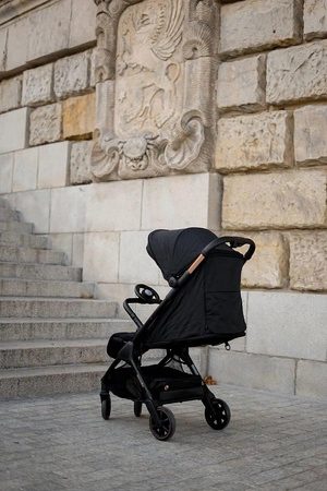 Easywalker Jackey Special Edition Kompaktowy, samoskładający się wózek spacerowy z torbą transportową Gold