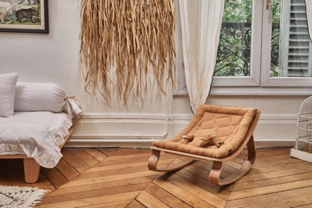 Charlie Crane Leżaczek Levo orzech włoski Camel