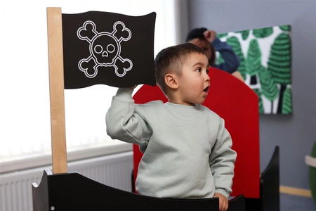 Drewniany statek piracki meble dla dzieci łódka wyposażenie zabawka Micki