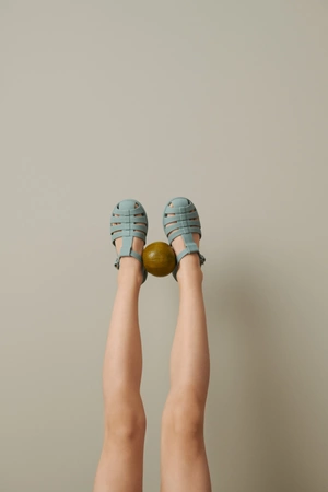 Liewood - Elastyczne sandały Bre 30 - Mustard