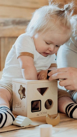 Sorter drewniany w kolorze drewna Micki Premium