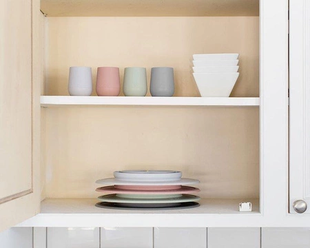 EZPZ Silikonowy kubeczek Mini Cup 120 ml szary