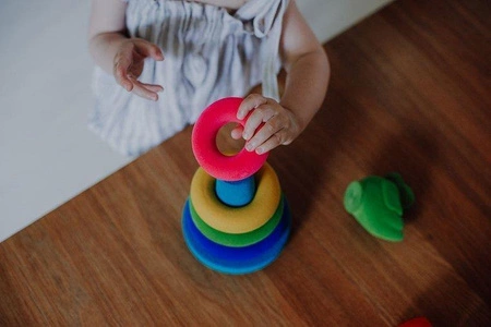 Rubbabu Układanka edukacyjno-sensoryczna piramida z piłką