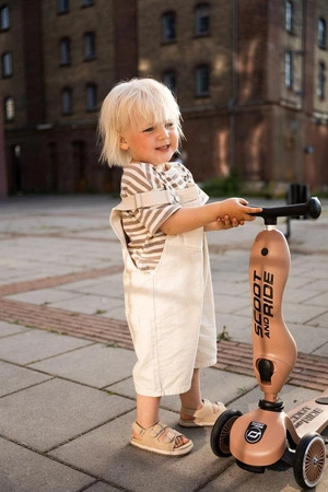 Zestaw SCOOTANDRIDE Highwaykick 1 Push and Go 2w1 Jeździk i hulajnoga z rączką do prowadzenia 1-5 lat Mocha + Kask Rozmiar XXS