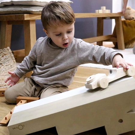 Zabawka zachęcająca do ruchu Krokodyl M bObles Sand grey