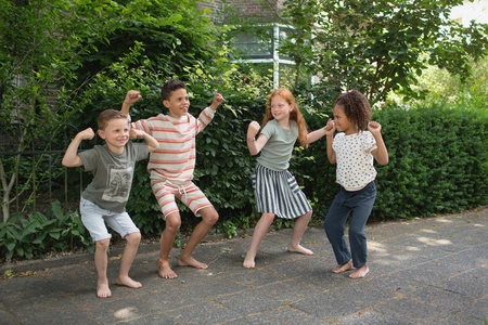 BS Toys, drewniana gra towarzyska Koło zadań XL (45 cm)