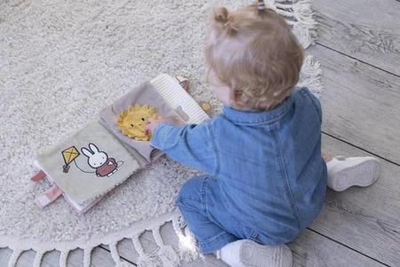 Tiamo Miffy Duża książeczka sensoryczna Fluffy Pink NIJN925