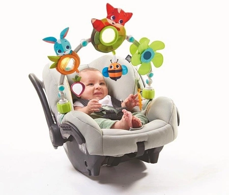 Łuk z zabawkami - Zabawa na łące