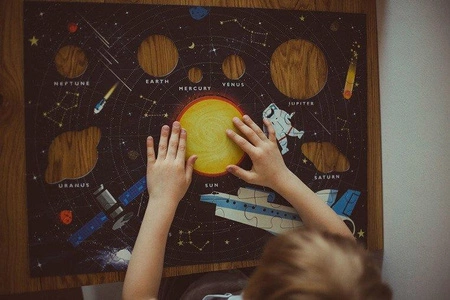 Mudpuppy Puzzle Układ Słoneczny z elementami w kształcie planet 5+