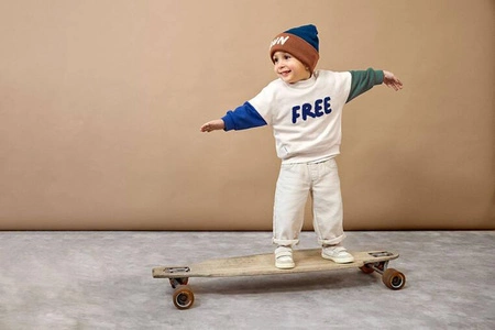 Lassig Bluza z bawełny organicznej GOTS Little Gang Free milky 4-6 lat