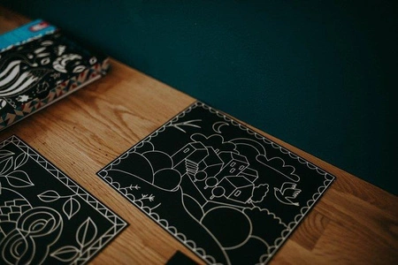 Zestaw kreatywny Do zdrapywania Karty świecące w ciemności Nocny świat 7+, Janod