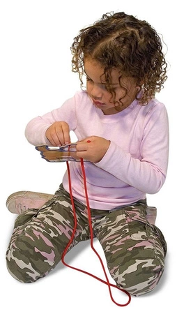 Sznurowanie dla dzieci Zwierzęta do przeplatania Pupile Melissa & Doug 13782