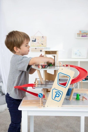 Parking dla dzieci garaż premium z myjnią, windą, stacją samochodów elektrycznych, stacją benzynową 11676- Small Foot, zabawki dla chłopców i dziewczynek