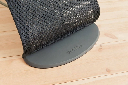 BABYBJORN - leżaczek BLISS MESH - Antracytowy + Zabawka Googly Eyes Pastels