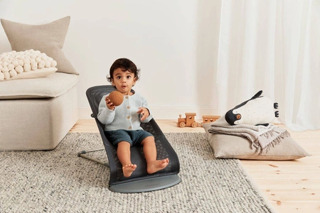 BABYBJORN - leżaczek BLISS MESH - Antracytowy + Zabawka Googly Eyes Pastels