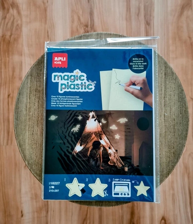 Magiczny plastik, świecący w ciemności Apli Kids - 3 arkusze