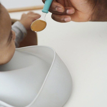 Beaba Śliniak silikonowy z kieszonką light mist